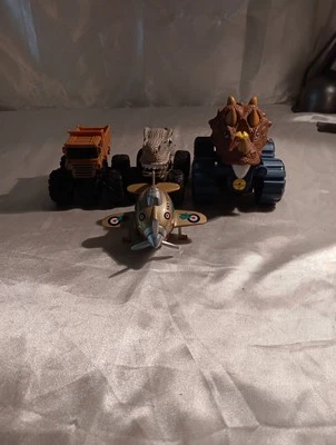 Monster Truck/Jurásico/Cielo Tiburón Hélice Avión Lote de (3) Foto 1 de 4