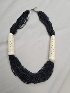 Nachlass Schmuck Vintage schwarze Rocailles mehrstrangige Halskette geschnitzt Unikat  - Bild 1 von 7