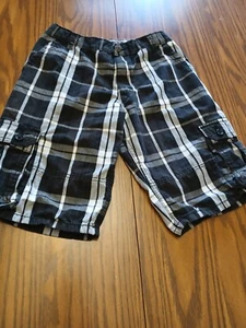 Wrangler Jeans Boys Size 14 Regular Cargo Shorts Black Plaid Adjustable Waist - Picture 1 of 5