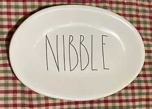 Rae Dunn Artisan Collection Magenta "Nibble" kleine Platte - Bild 1 von 2