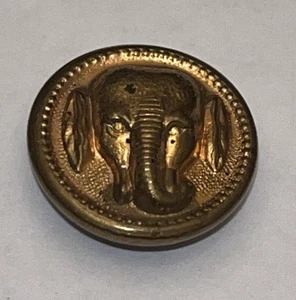 Antiguo botón de metal vintage de elefante - Imagen 1 de 2