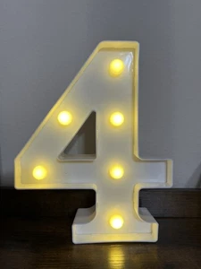 Marquee Number 4 Lighted Sign Alphabet White Light Up 12 LED ~ 8.5"x7" - Picture 1 of 3