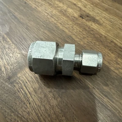 Swagelok SS-810-6-4 Reducing Tube Union Fitting Stainless Steel - Image 1 of 3