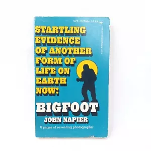 Bigfoot John Napier 1974 Vintage Paperback Yeti Sasquatch Bigfoot - Picture 1 of 12