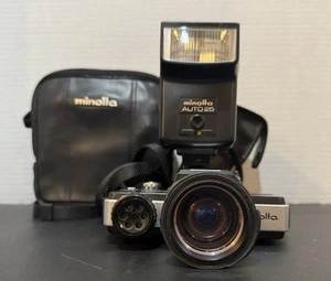 Vintage Minolta 110 Zoom SLR Camera & Minolta Auto 25 Flash With Case Not Tested - Picture 1 of 9