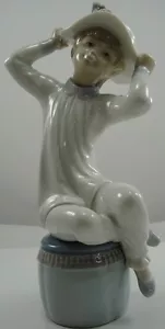 Auténtica Estatuilla Jubilada Lladro Niña con Sombrero Gorro #1147 Vicente Martínez - Imagen 1 de 1