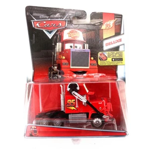 DISNEY PIXAR CARS 2 ""PIT CREW MITGLIED MACK"" BRANDNEU, DELUXE-MODELL, MASSSTAB 1:55 - Bild 1 von 4
