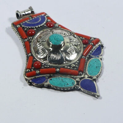 Colgante Coral Turquesa Plata Tibetana Hecho a Mano Amuleto Azul Lapislázuli Joyería Tribal Foto 1 de 4