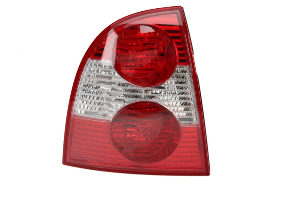 Luz trasera izquierda apta para VW Volkswagen Passat (facelift) B5 + 2001 - 2004 Foto 1 de 1