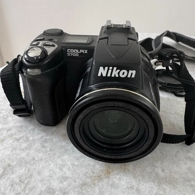 Nikon Coolpix 5700 5.0 MP Digital Camera 8X Zoom Camera + Battery Only Untested - Image 1 of 4