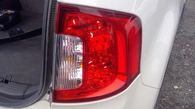 Used Right Tail Light Assembly fits: 2013 Ford Edge clear red lens Right Grade A Foto 1 de 4