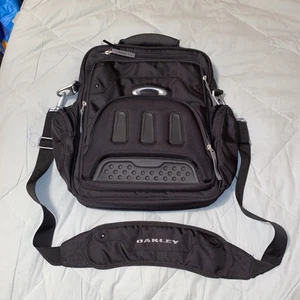 Oakley Vertical Messenger Bag Heavy Duty Fit 15'' ordinateur portable tactique noir - Photo 1/4