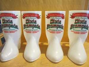 JUEGO DE 4 BOTAS DOLLY PARTON 'S DIXIE ESTAMPIDA TAZA CENA Y ESPECTÁCULO NAVIDAD - Imagen 1 de 7