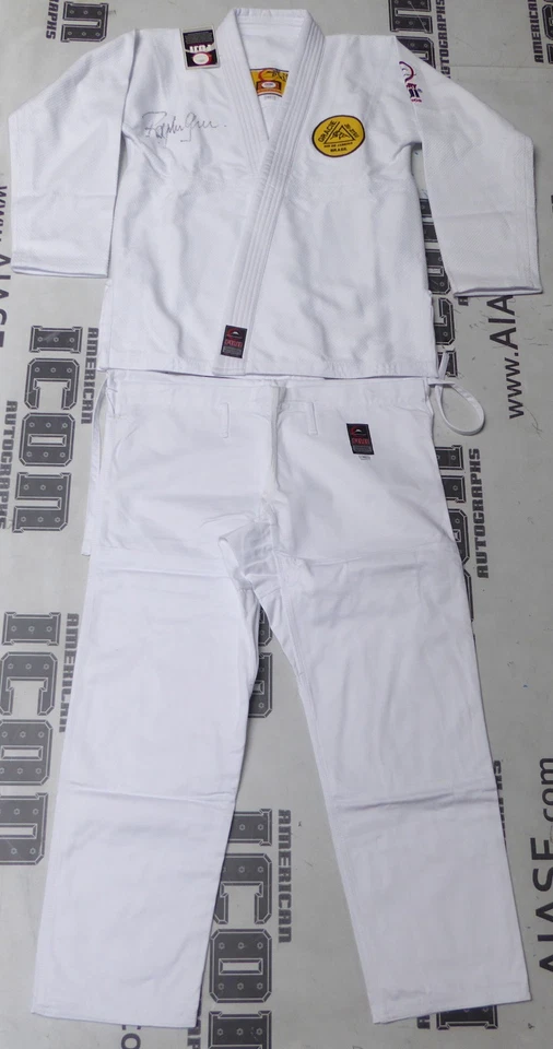Royler Gracie Signed Official Model Jiu-Jitsu Gi PSA/DNA COA MMA UFC Pride Auto - Image 1 of 4