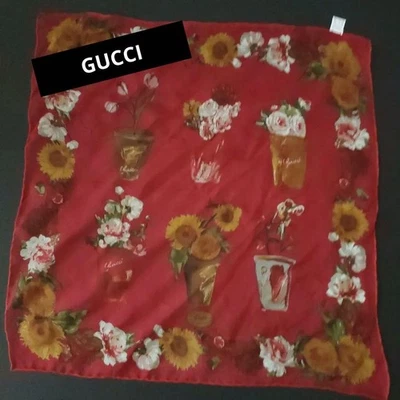 GUCCI Bufanda de Seda Floral Patrón de Bebida de Hielo Hecho en Italia Usado de Japón Foto 1 de 4