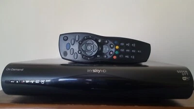 DECODER MY SKY HD 500 GB DIGITALE TERRESTE INTEGRATO WIFI OTTIMO VISIONE  SKY  Q - Bild 1 von 3
