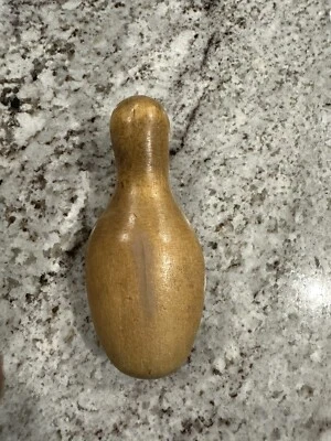 Calcetín de madera tallada primitivo americano de colección herramienta de costura Darner Foto 1 de 2