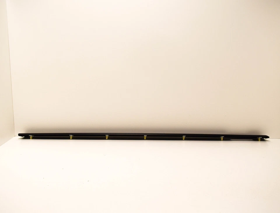 NOVO BMW 3 E36 COMPACTO ACABAMENTO DE MOLDURA DE PORTA FRONTAL ESQUERDA 51132266093 2266093 ORIGINAL - Imagem 1 de 4