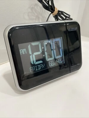 La Crosse Technology 616-1412 Projection Alarm Clock with Indoor Temperature - Image 1 of 4