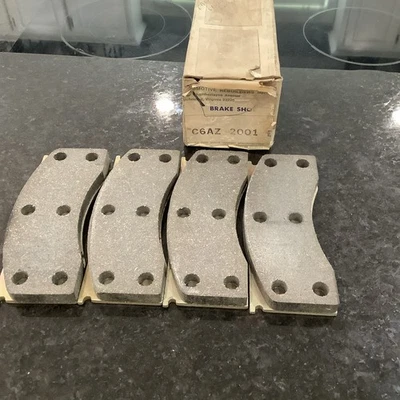 Восстановленные передние дисковые тормозные колодки 1966-1967 Ford Galaxie C6AZ-2001-B - Изображение 1 из 3