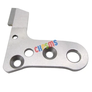 1 PIEZA #H004254 CUCHILLO INFERIOR PARA Elna 905DCX, 925DCX,945,PRO4, PRO4DE,PRO5DC,PRO5DE - Imagen 1 de 3
