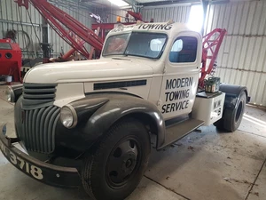 1942 Chev tow truck Vintage Tow truck Collections item movie prop club truck - Picture 1 of 8