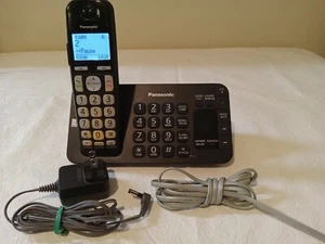 Panasonic KX-TGE440 Bluetooth Cordless Phone System Main Base W/ Cordless Phone - Afbeelding 1 van 8