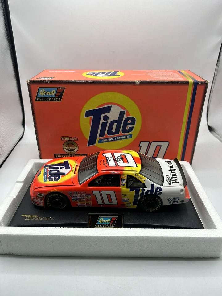 Ford Thunderbird 1997 NASCAR #10 Tide Ricky Rudd 1:18, firmado por Revell roto Foto 1 de 4