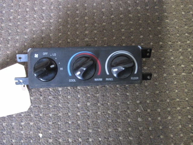 1999 2000 2001 2002 Ford Expedition REAR Heater Climate Control YL1H-19E764-BA - Image 1 of 1