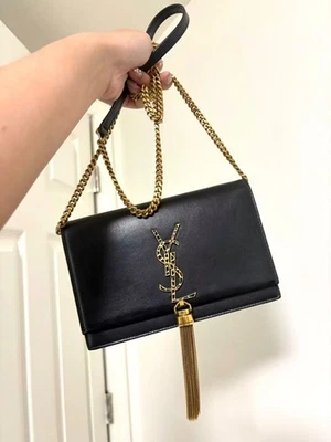 Saint Laurent Cartera Sobre Una Cadena Borla Dorada Kate Bolso Foto 1 de 4