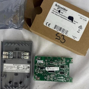 Schneider MN-S3-500 MicroNet Sensor with Setpoint Adjustment and Override New - Picture 1 of 5