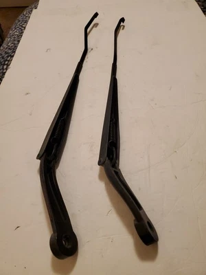 Cadillac SRX 2004 2009 brazos limpiaparabrisas izquierdo y derecho OEM sin cuchillas  Foto 1 de 4