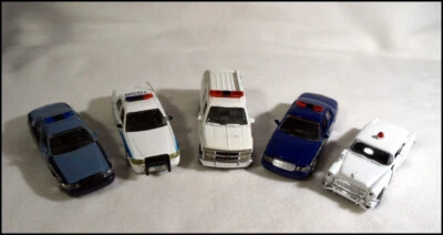 Set of 5 Road Champs Assorted Police Series Police Cars  1:43 #Z753 - Image 1 of 4