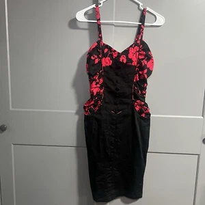 Voodoo Vixen V Neck Retro Rockabilly Pencil Bodycon Dress Floral Red/Black Small - Picture 1 of 9