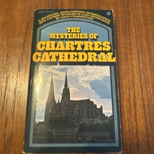 The Mysteries of Chartres Cathedral by Louis Charpentier - Paperback - Bild 1 von 7