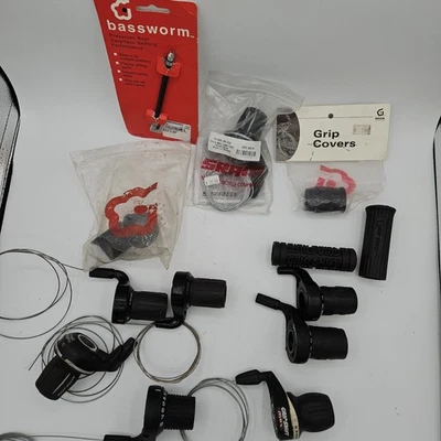 Lote de cambios de empuñadura de bicicleta principalmente vintage - algunos NOS - cambios, cables y accesorios Foto 1 de 4