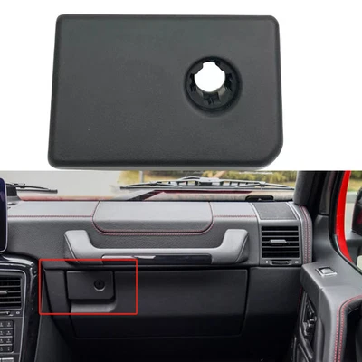 Cubierta de manija de bloqueo de guantera negra para Mercedes Benz Clase G W463 2004-2018 Foto 1 de 4