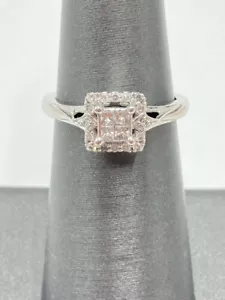 Anello di Fidanzamento Donna Diamanti 21 Diamanti .41 Carati T.W. 10K bianco (EL1103310) - Foto 1 di 7