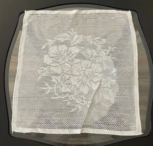 NEW Vintage Crochet Tablecloth Off White 16 x 15" Handmade Embroidered Cotton - Picture 1 of 1