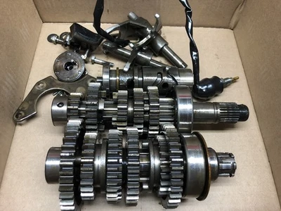 Honda CM450e 1982 motocicleta transmisión engranajes caja de cambios piezas internas lote Foto 1 de 4