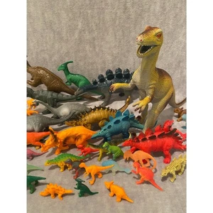 Dinosaurs Lot of Small Medium and Large Many Varieties - Picture 1 of 9