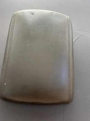 2005-2012 Nissan Pathfinder Center Console Lid Armrest Arm Rest Top OEM - Image 1 of 4