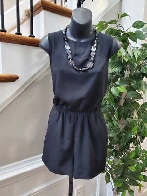 Romper feminino Forever 21 preto sólido poliéster sem mangas gola redonda tamanho pequeno - Imagem 1 de 4