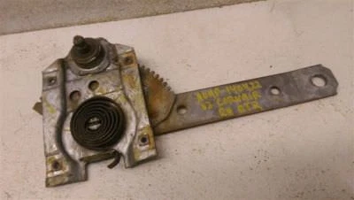 Regulador de ventana de cuarto manual derecho pasajero para Chevrolet Corvair 1963 Foto 1 de 3
