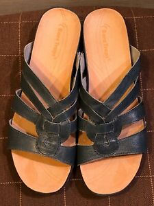 Bare Traps Comfort Sandals Leather  size 10