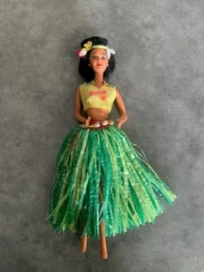 1966-1980 Vintage Polynesian Hula Barbie Mattel Malaysia Twist & Turn - Picture 1 of 8