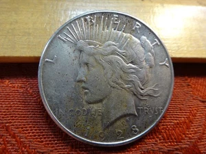 1928-S Stati Uniti Argento Peace Dollar $1 Lotto A7 - Senza Riserva - Gratis S&H USA - Foto 1 di 4