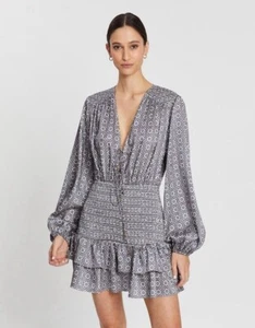 Significant Other Hedi Langarm gesmoktes Minikleid Größe 10 - Bild 1 von 12
