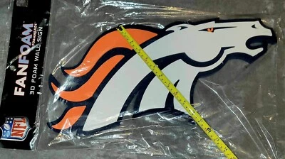 DENVER BRONCOS VENTILADOR 3D ESPUMA LOGO LETRERO DE PARED NUEVO EN PAQUETE Foto 1 de 3
