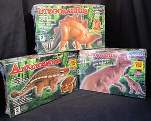 Lindberg 3 Pk Dinosauri ~ Corythosaurus, Anklyosaurus, Stegosaurus Modelli NISB - Foto 1 di 8